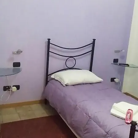 Πανσιόν 1929 Castle Guest
